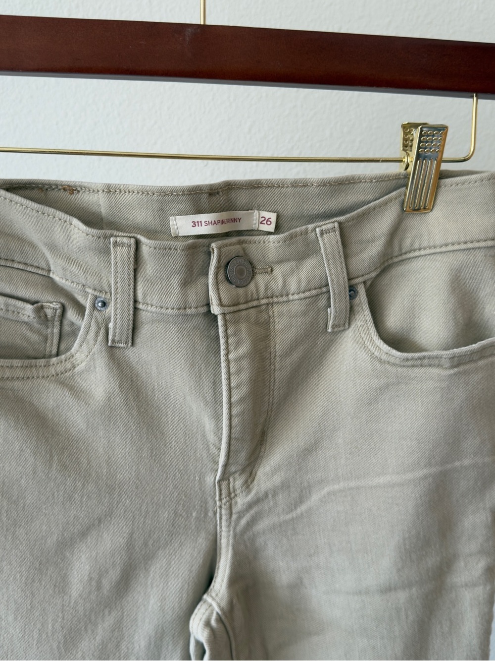 Levi’s 311 Shaping Skinny Jeans Women’s 26 Beige Tan Stretch Pants - Picture 3 of 14